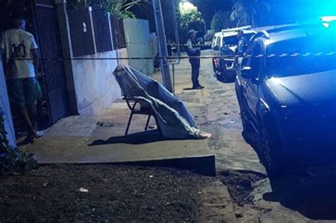 Midianews Homem Morto Tiros Na Cabe A Em Frente Casa Da M E