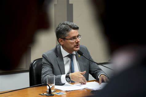 Senador Alessandro Vieira Protocola Pec Alternativa Da Transi O