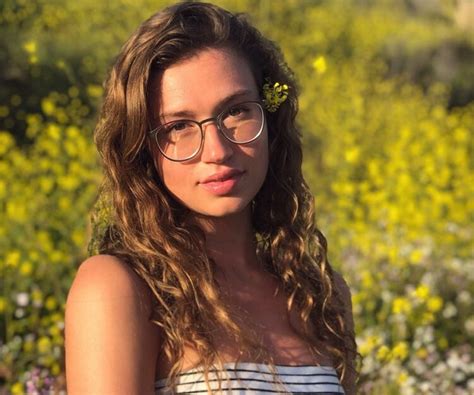 10 Hot Sexy Esther Grace Frantzich Bikini Pics