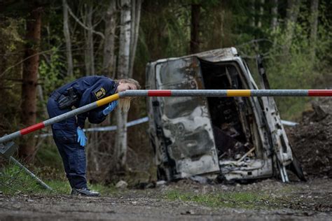 Nwt Tre Värmlänningar Häktade För Mord Kropp Hittades Bränd Och Blodig