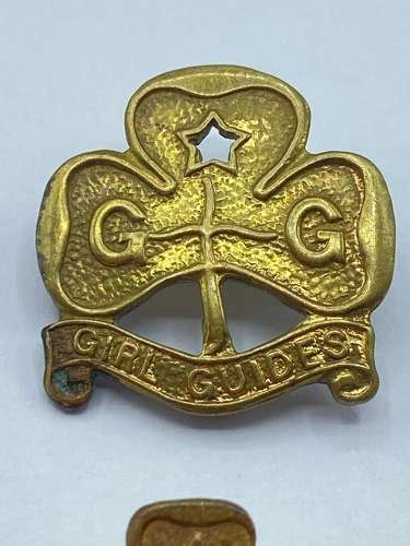 Vintage 1930s Small And Standard Sized Girl Guides Trefoil Promise Badge