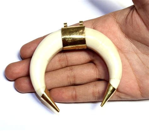 X Mm White Bone Crescent Horn Pendant Delicate Bone Etsy