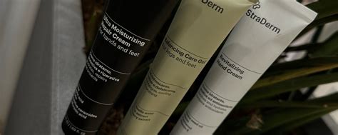 StraDerm – перша дерматокосметика для професійного педикюру та манікюру.