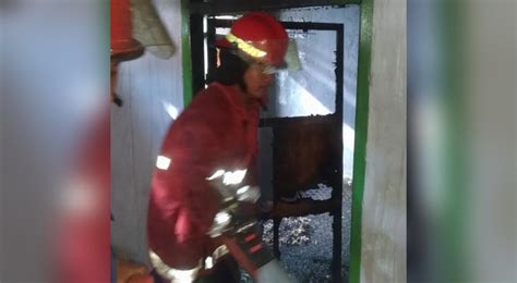 Satu Rumah Di Kayubulan Kabupaten Gorontalo Hampir Ludes Terbakar