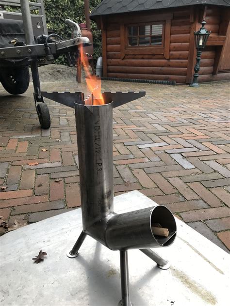 Made My First Rocket Stove Works Like A Charm Churasqueira Fog O