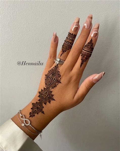 Pin by Ha Dil on Henné Henna nails Latest henna designs Finger