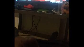 JERKIN WHILE WIFE IS AWAY XVIDEOS