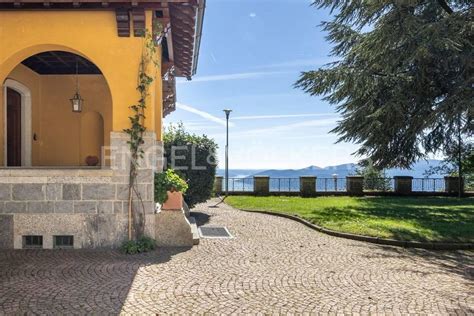 Exclusiva Villa En Venta Via Panoramica Premeno Verbano Cusio