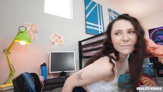 Teen Liz Jordan Is Sucking Van Wylde S Cock Porn Movies Movs