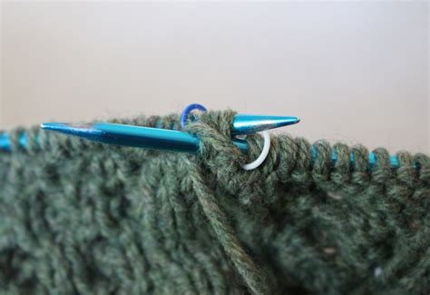 simple guide  basic knitting knitting women