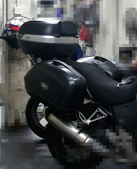 Givi V47 Monokey Top Box and Givi Side Panniers, Motorcycles ...