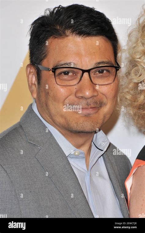 ronnie del carmen arrives    annual academy awards nominee
