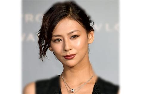 《交際宣言からわずか1か月》深田恭子の“元カレ”実業家と女優・西内まりやがスピード破局！「価値観の違いでお別れしました」双方が認める｜news