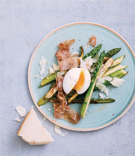 Recette Asperges Vertes Aux Oeufs Mollets Et Jambon Cru Marie Claire