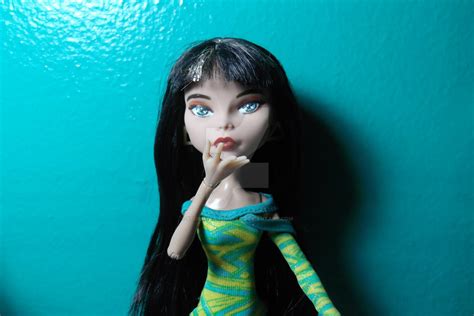 Monster High Cleo Repaint by stormyravenneko on DeviantArt