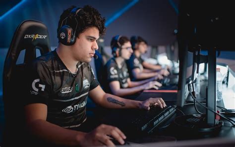 Twitch Tv Jogadores De Lol Que D O Dicas Para Melhorar No Jogo