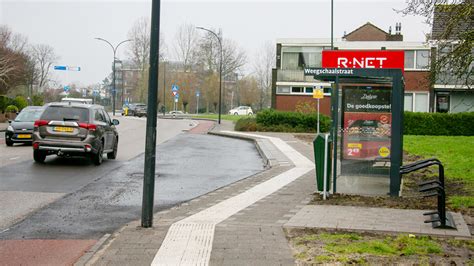 Nieuwe Bushalte Met Oog Voor Veiligheid Blinden En Slechtzienden