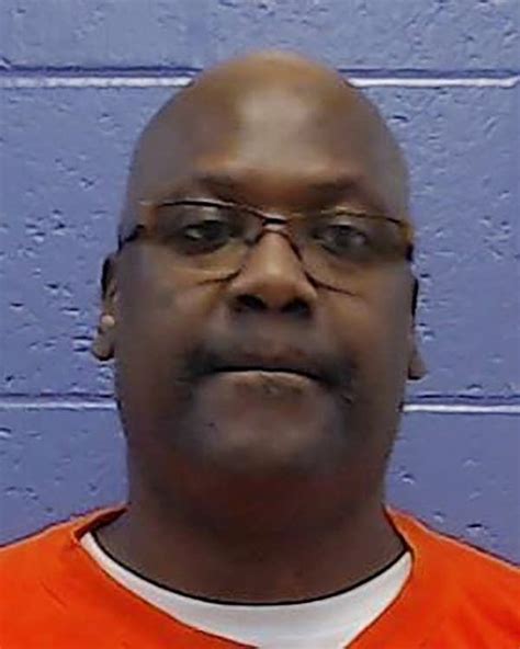 Curtis Flowers Leaves Parchman Prison Returns To County Jail Apm Reports