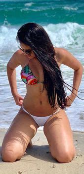 6 Hot Sexy Alicia Valdez Bikini Pics
