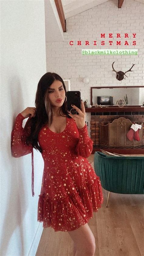 Nicole Thorne Red Lingerie And Red Dress At Christmas Photos The Fappening