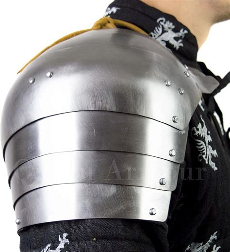 shoulder plate armour