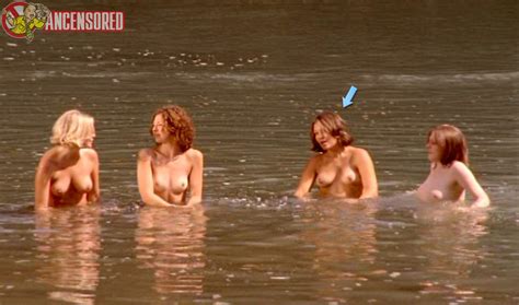 The Feeding Nude Pics Page 1