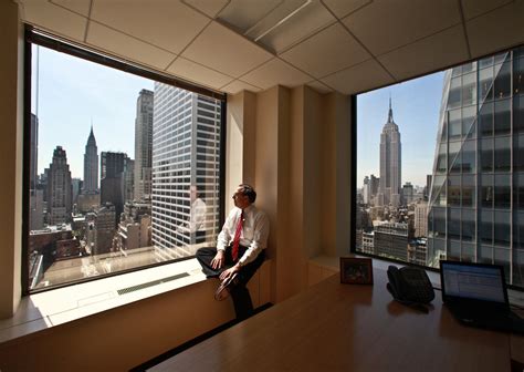 Manhattan Law Firms Leave East Side for West Side Frontiers - The New ...