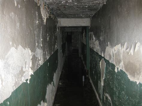 abandoned bunker: Hallway 2 by TheLonelyHelmetPig on DeviantArt