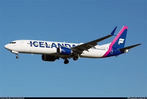 TF ICD Icelandair Boeing 737 9 MAX Photo By Chris Pitchacaren ID