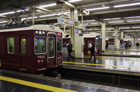 【美しき頭端式ホーム】阪急 大阪梅田駅へ行く れいるのおと