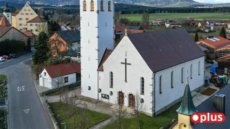 Thumsenreuther Kirchturm Erstrahlt Im Neuen Gewand Onetz