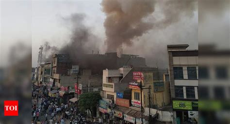 Showroom Godown Punjab Massive Fire In Khanna Showroom Godown Ludhiana News Times Of India