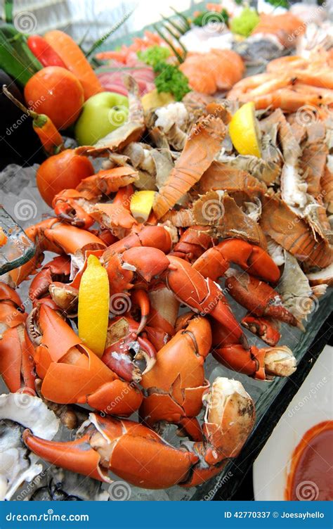 Stream Crab Legs Fresh Seafood Stock Image - Image of cooking ...