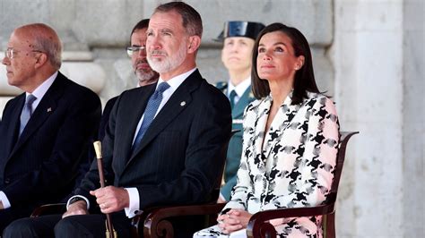 Felipe Vi Et Letizia D Espagne Ans De R Gne Pour Sauver La