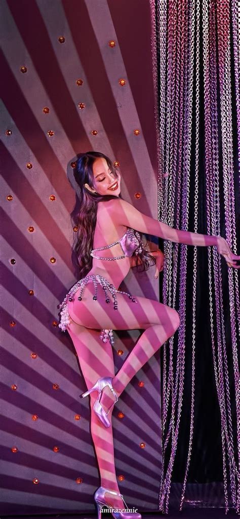 LISA WALLPAPER | Asian beauty, Lisa hot outfit, Blackpink fashion