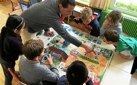 École La Fontaine Les élèves sinitient au tri des déchets Le Télégramme