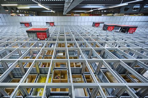 Unpacking The Basics Of Automated Storage And Retrieval Systems Retailbiz