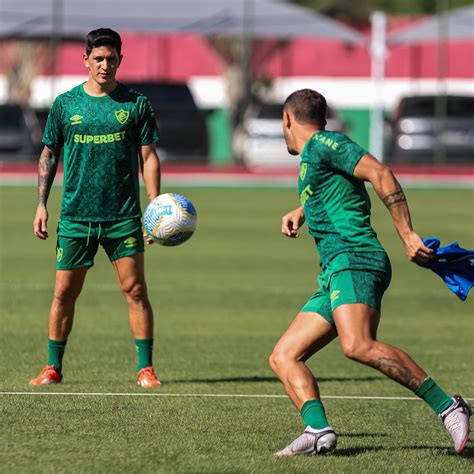 Fluminense encerra preparação para clássico contra o Botafogo pelo