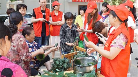 瀍河区杨文社区第三届“粽叶飘香，爱心传递”关爱空巢老人，在洛阳巨龙医院分会场活动片段新闻中心洛阳康佑苑养老公寓 医疗设备完善 父母不再孤单