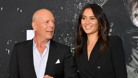 Emma Heming mujer de Bruce Willis publicará un libro sobre la