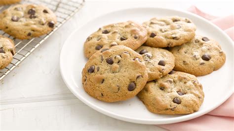 HERSHEY'S Dark Chocolate Chip Cookies | Recipes