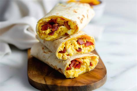 Bacon and Egg Breakfast Wrap - Insanely Good