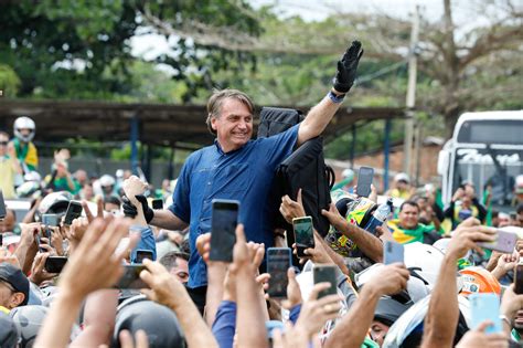 Chamar bolsonaristas de nazistas não gera dano moral decide juiz