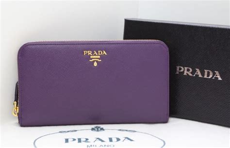 Prada Wallets – sanideas.com