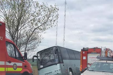 Nc Un Accident N Care A Fost Implicat Un Autocar Cu Copii N Ia I A