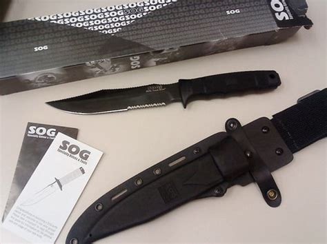 Knife Knowledge, Tutorials and Knife History: SOG SEAL Team Elite Knife Review