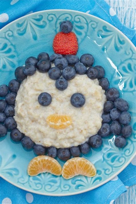 Porridge Pinguin wird der Hit auf dem Frühstückstisch Kinder essen den