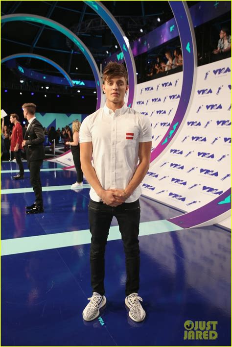 Matt Rife Preaches Message of Equality at MTV VMAs 2017: Photo 3946441 ...