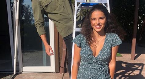 Hot Inde Navarrette Bikini Pics