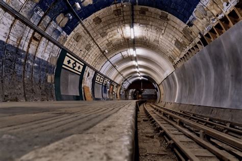 Abandoned Tube Stations 11 Forgotten Spots The Stories Behind Them